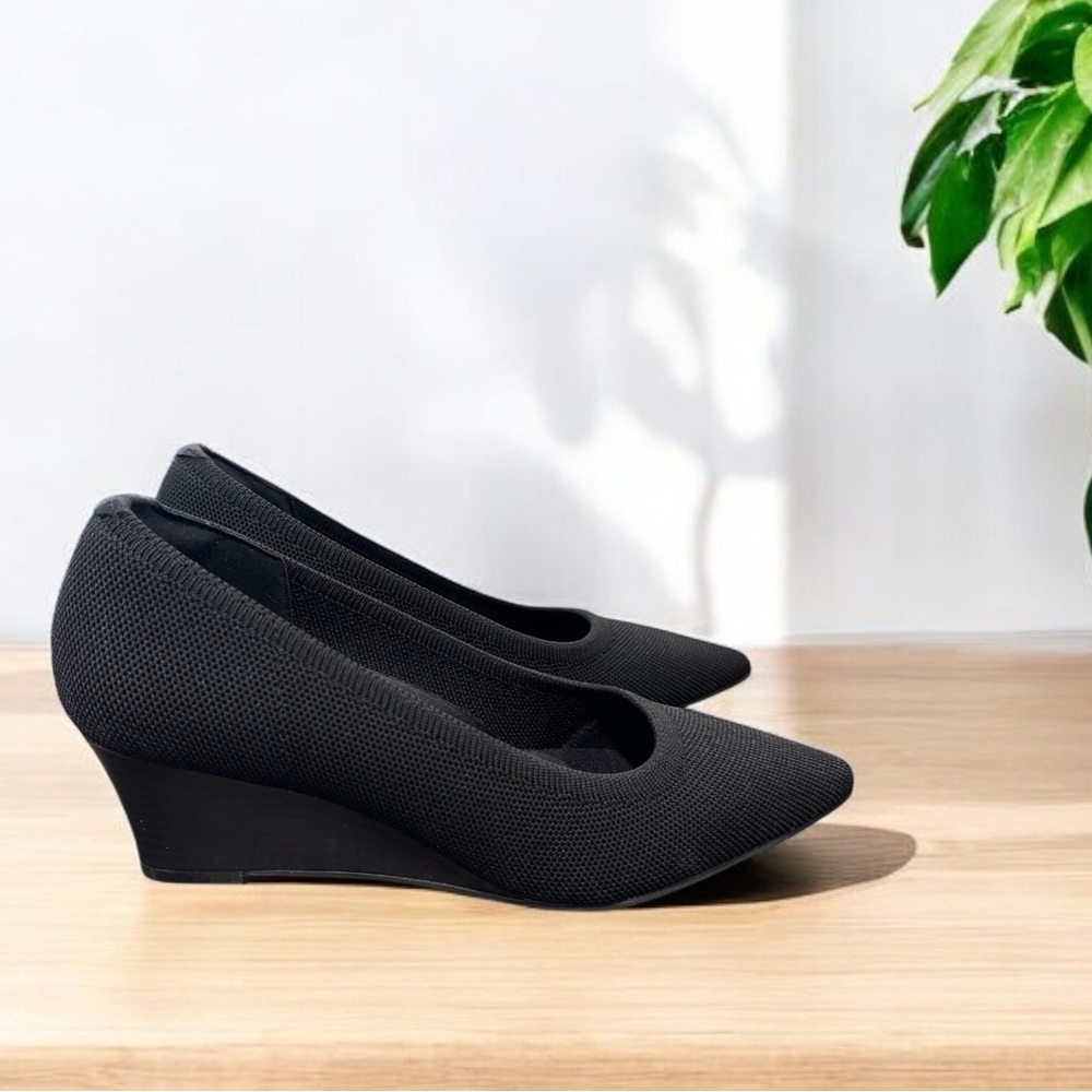 NIB Arromic Black Wedge Heels, Women’s 7W